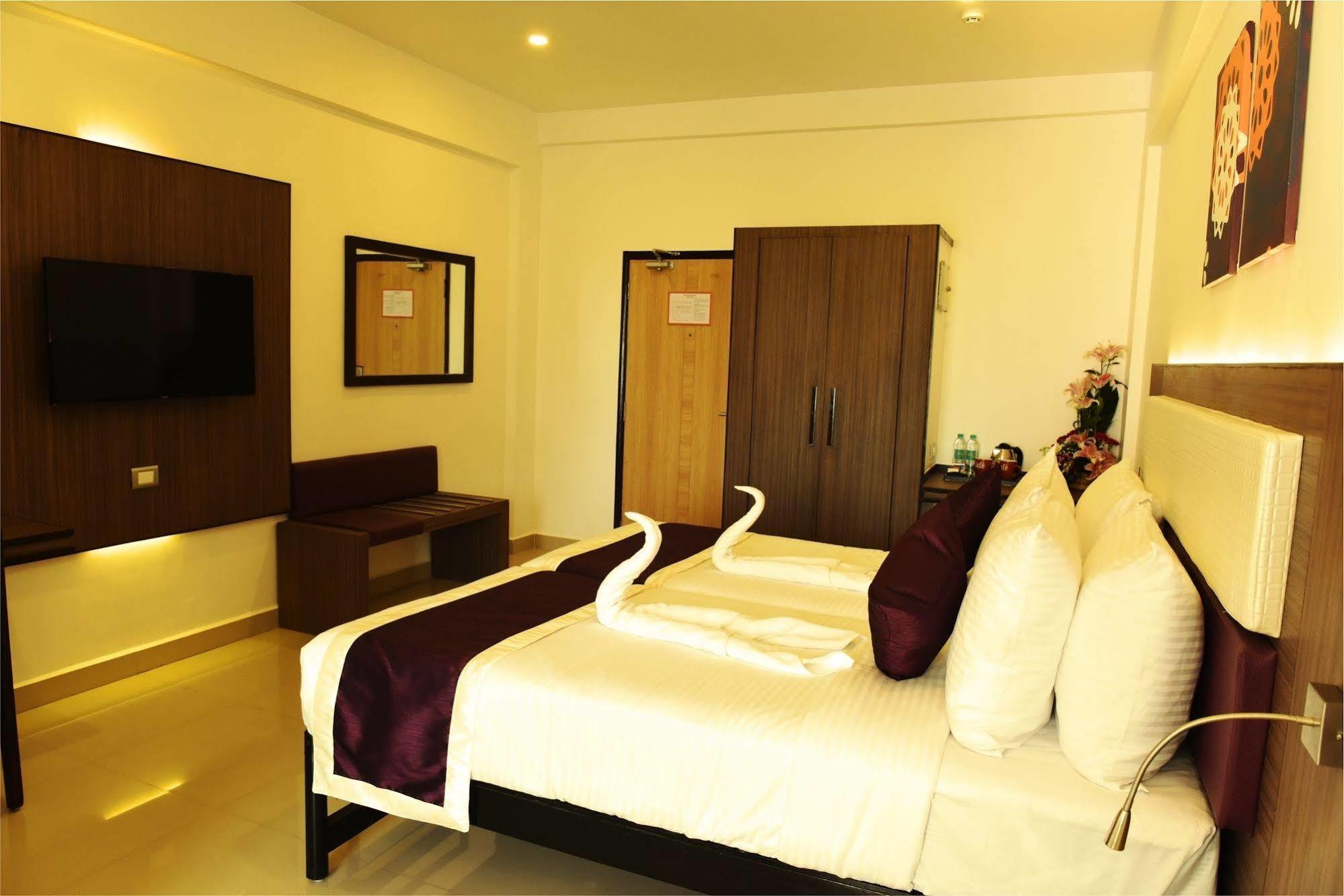 Treehouse Neptune Panaji Exterior foto