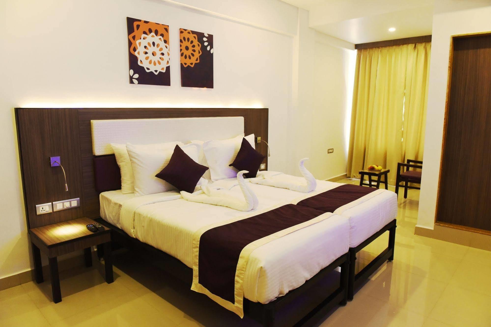Treehouse Neptune Panaji Exterior foto