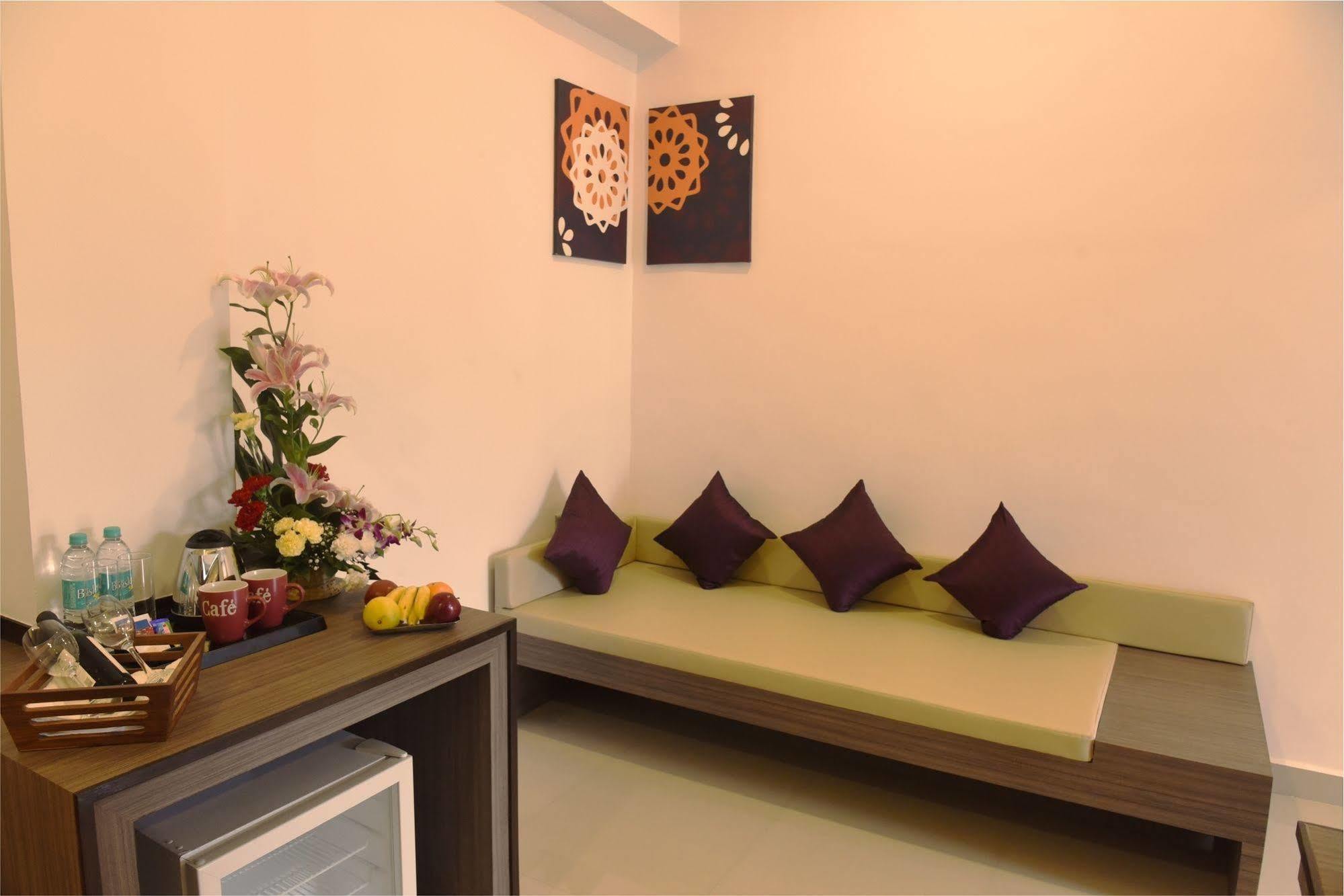 Treehouse Neptune Panaji Exterior foto