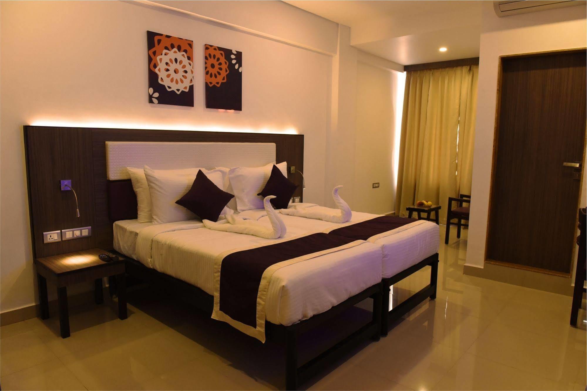 Treehouse Neptune Panaji Exterior foto